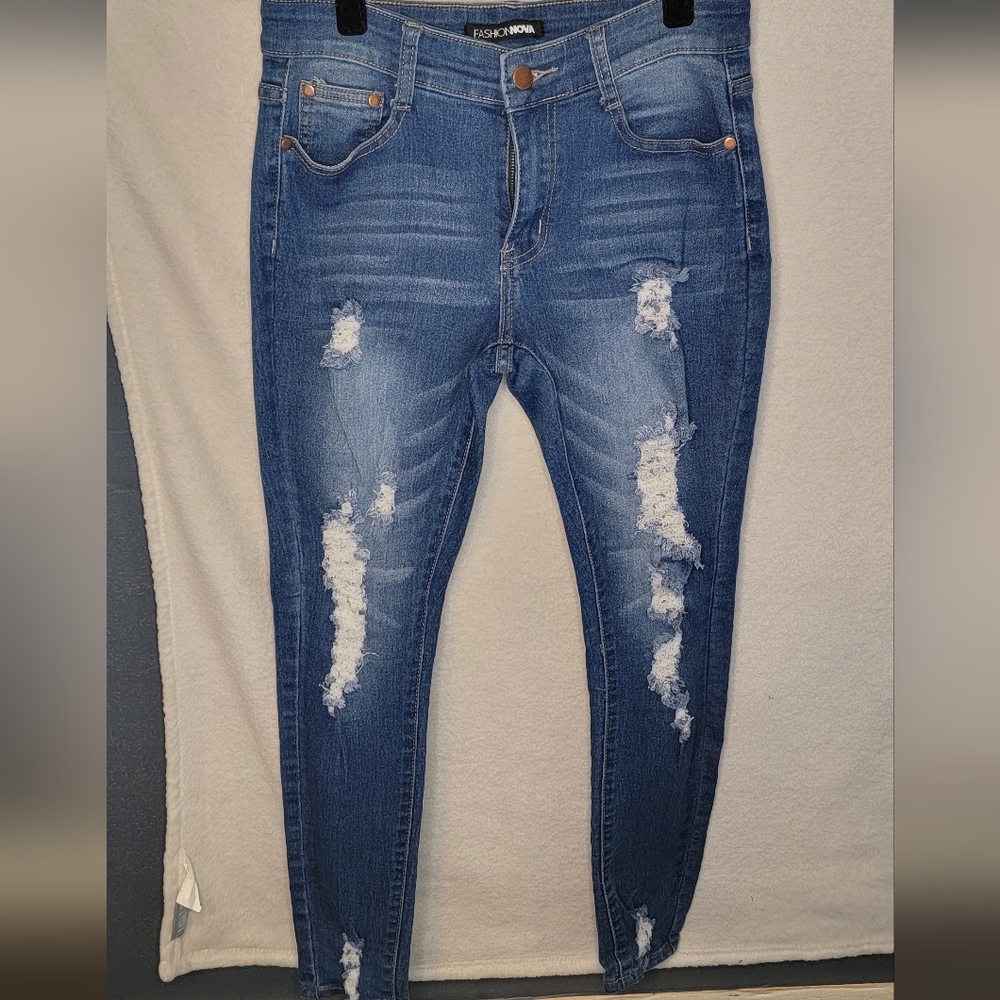 Fashion Nova Distressed Skinny Jeans